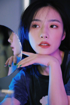 香含玉女峰头露润滞